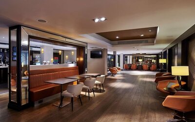 Hotel bar at DoubleTree By Hilton London - Ealing.