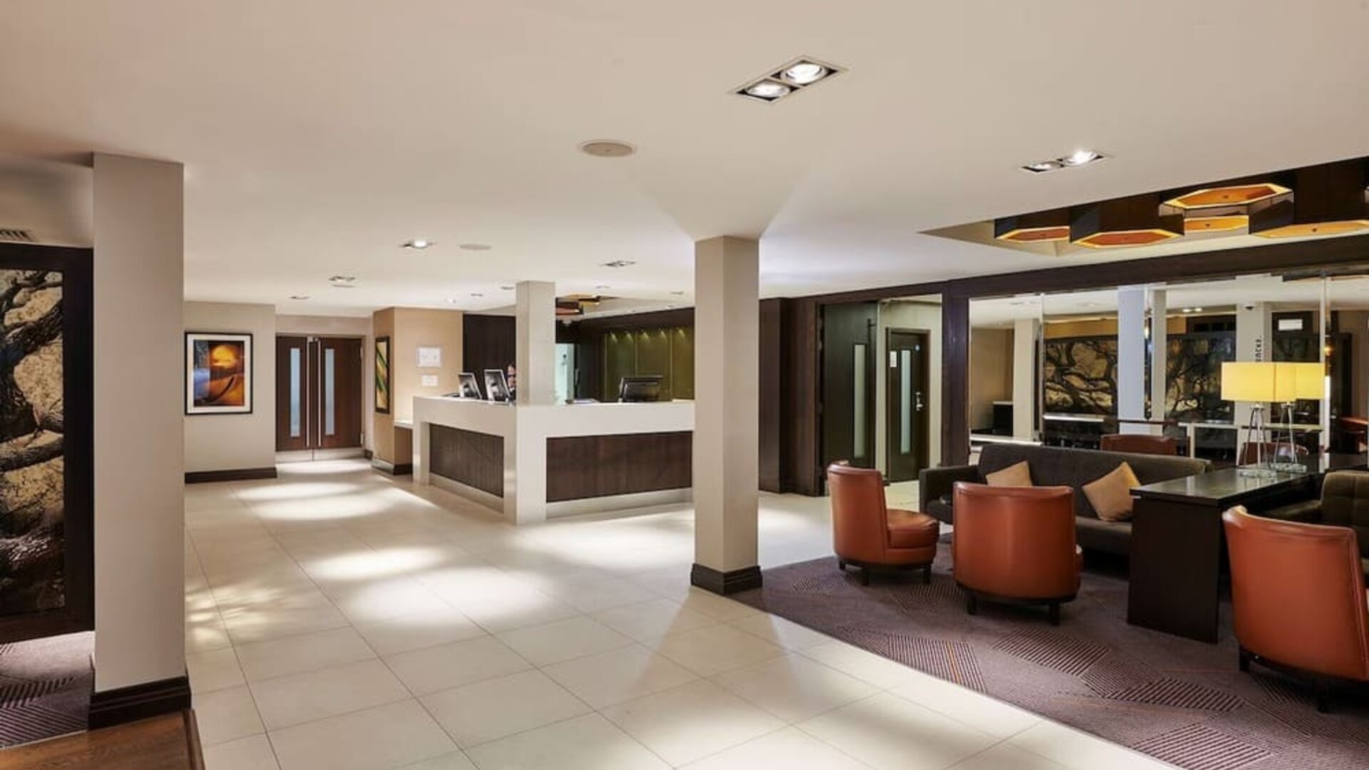 Lobby and coworking lounge at DoubleTree By Hilton London - Ealing.
