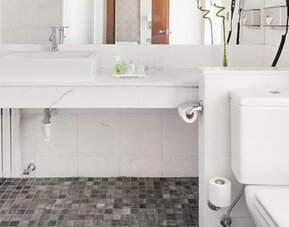 Avani Alonso Martinez Previously NH Alonso Martinez