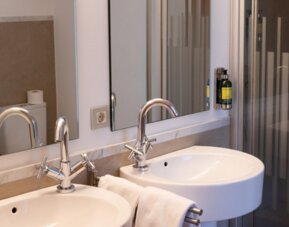 Hotel NM Suites By Escampa Hotels