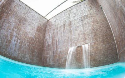 Refreshing outdoor pool at DoubleTree By Hilton Hotel & Spa Chester.