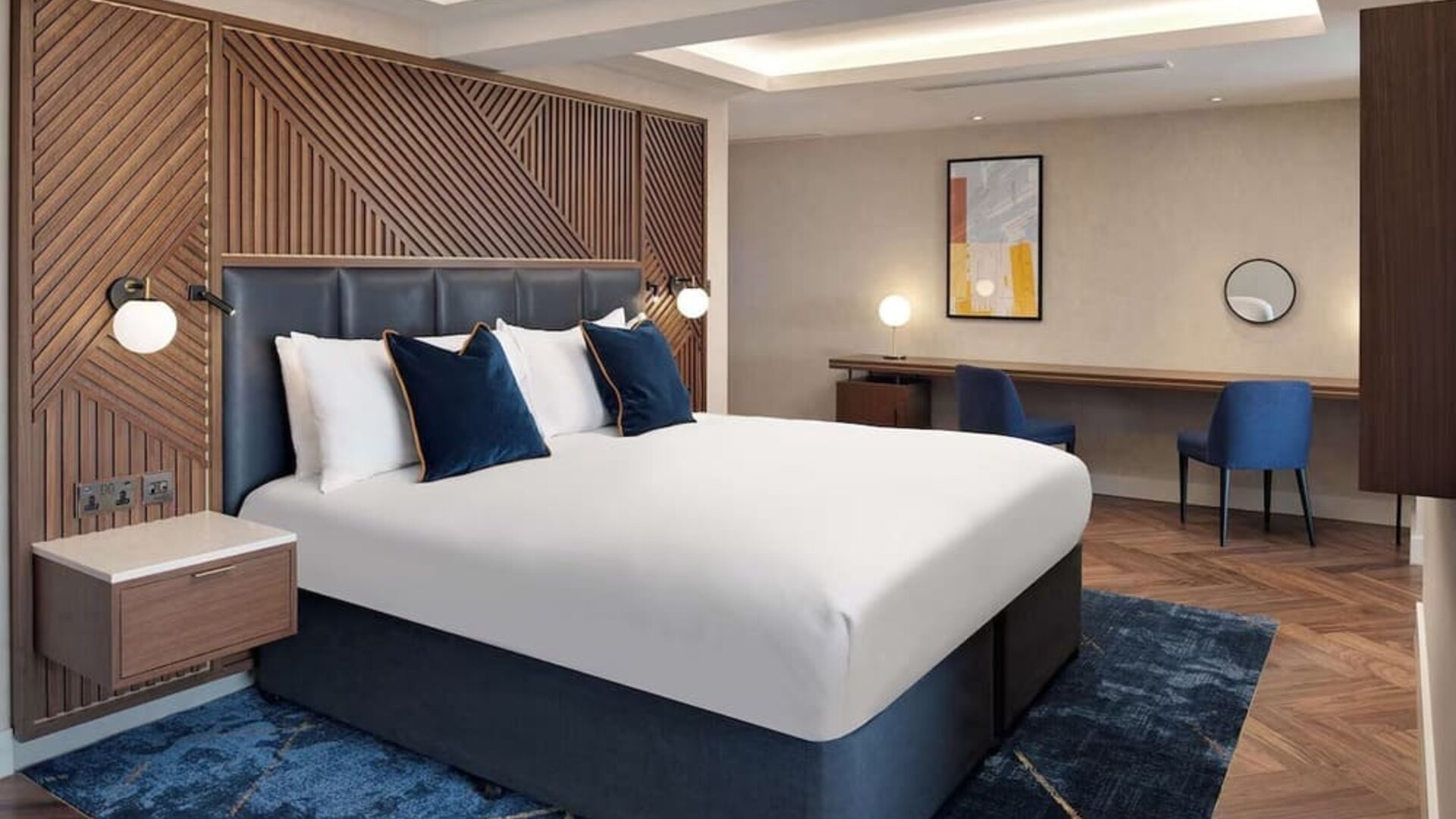 Stylish day use room at Hilton London Metropole.