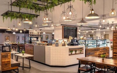 Coffee shop available at Hilton London Metropole. 