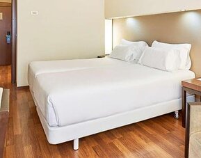 NH Sevilla Plaza De Armas