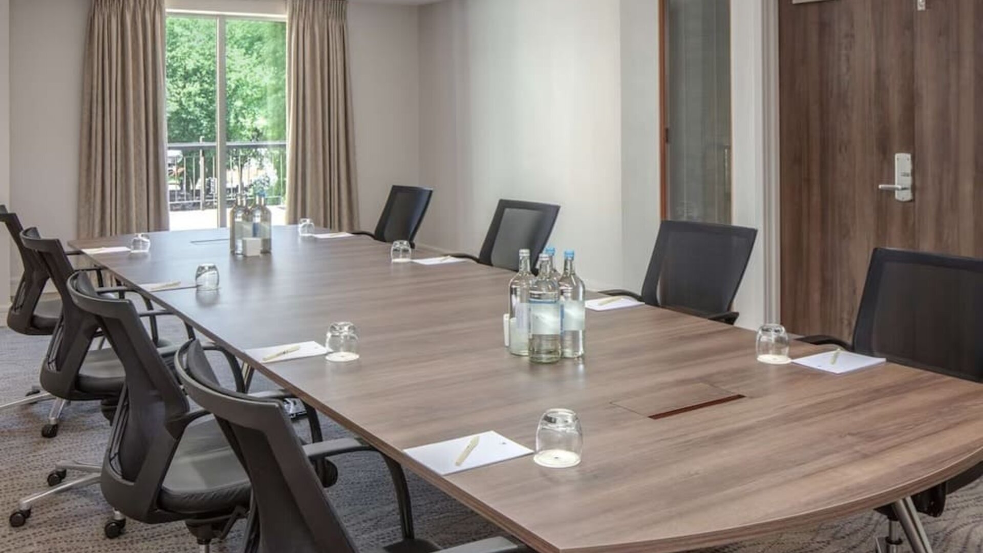 Professional meeting room at DoubleTree By Hilton Bristol City Centre.  