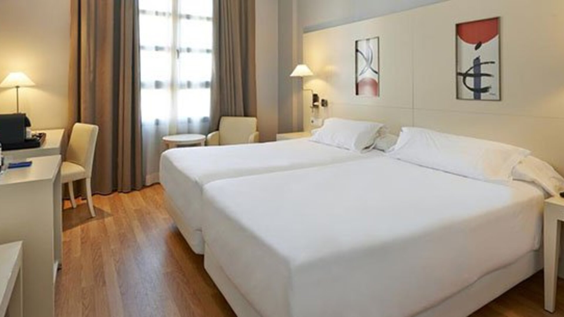 NH Valencia Las Artes