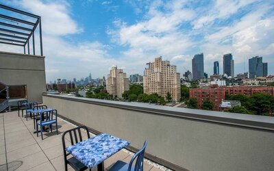 Rooftop seating at Fairfield Inn & Suites New York Brooklyn.