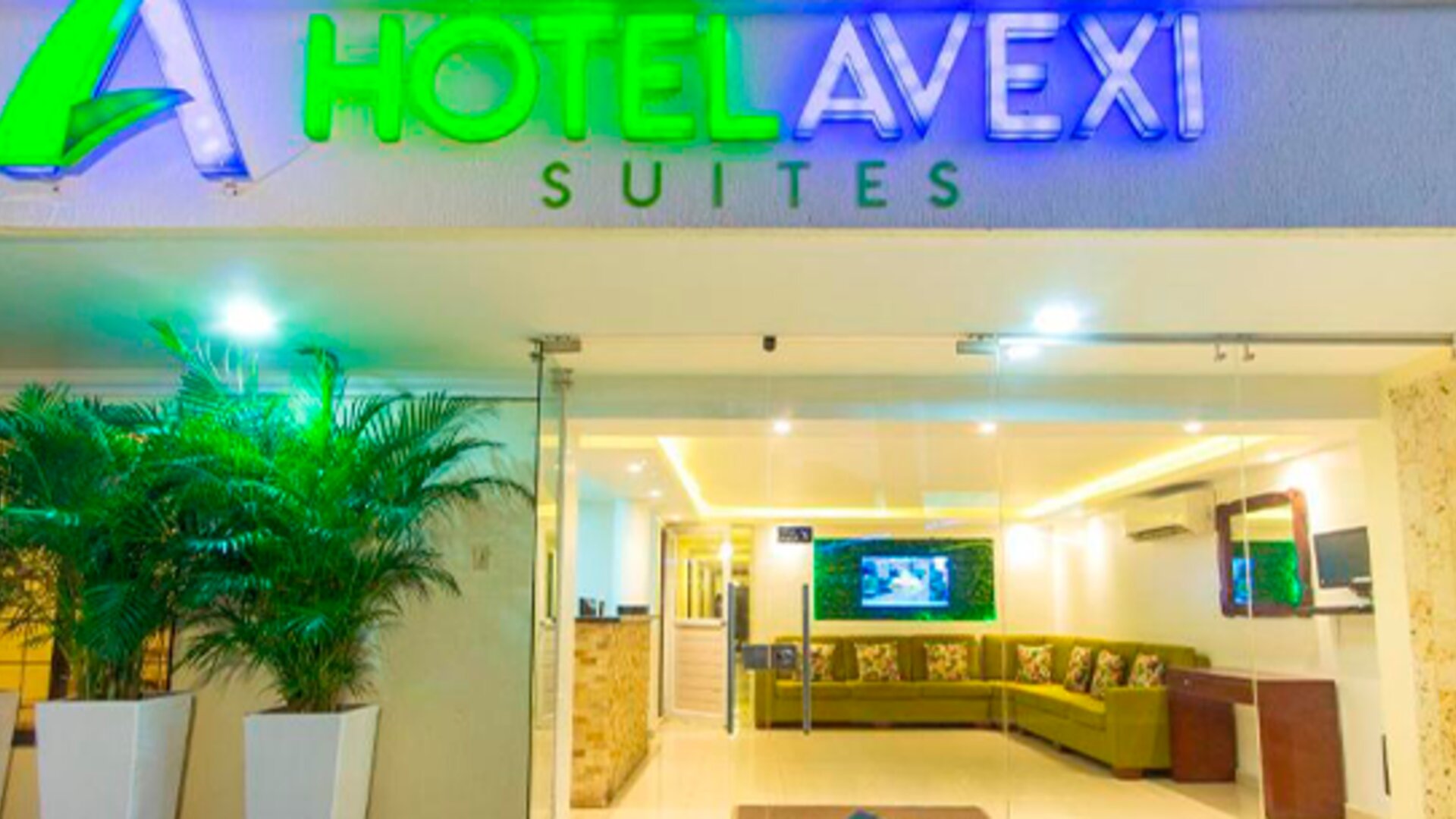 Hotel Avexi Suites By GEH Suites
