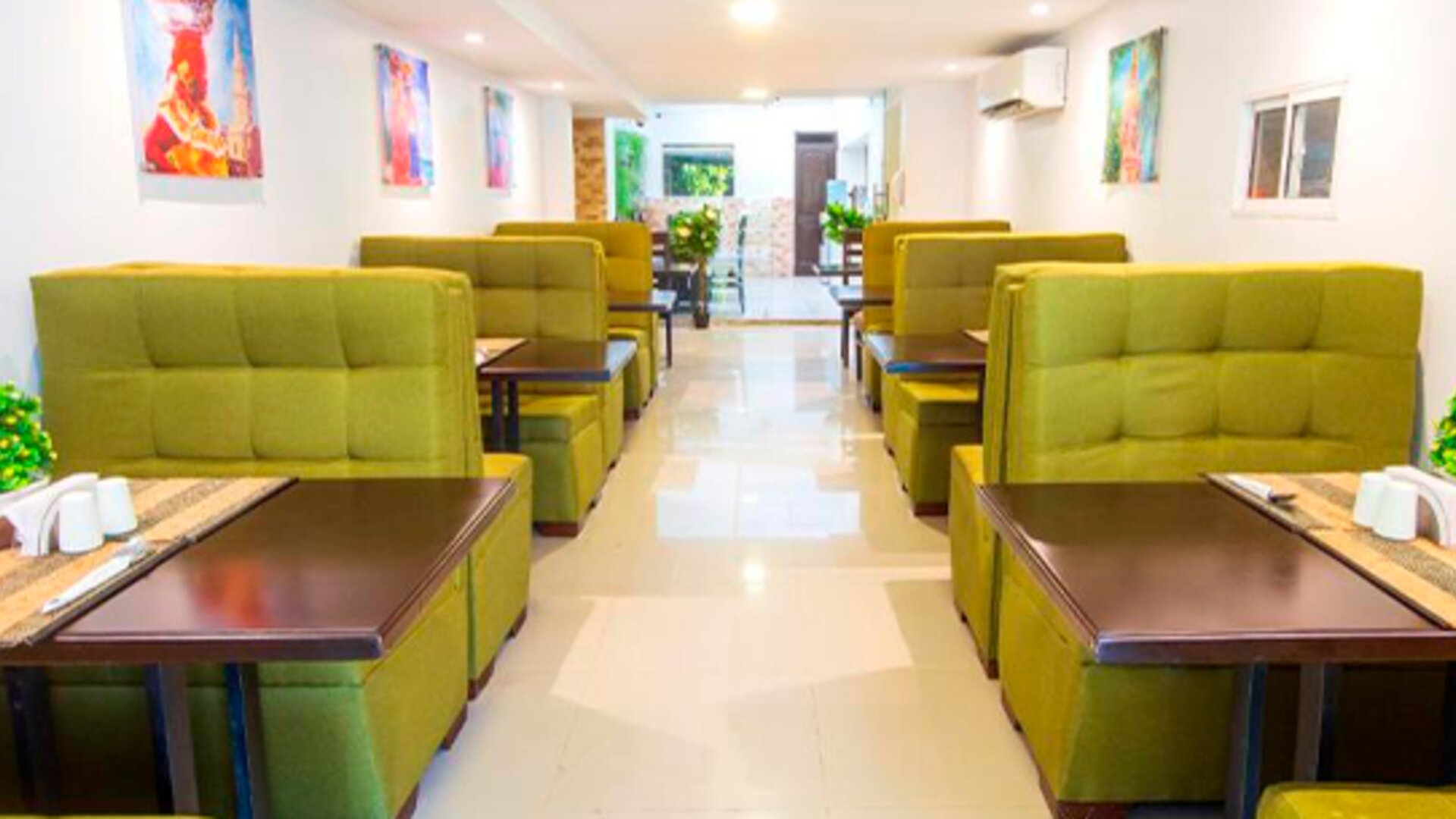 Hotel Avexi Suites By GEH Suites