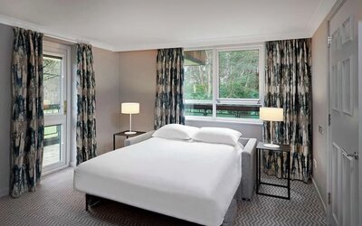 Day use room with natural light at Hilton Cobham.