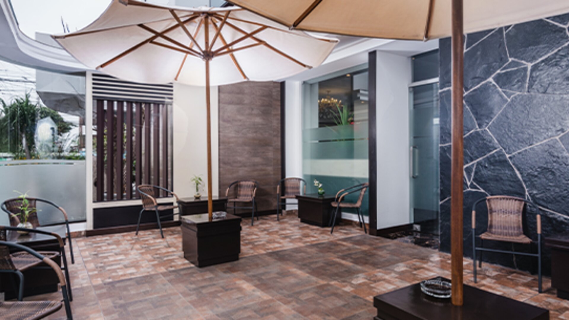 Nobility Grand Hotel