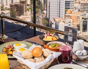 Hotel Estelar Miraflores