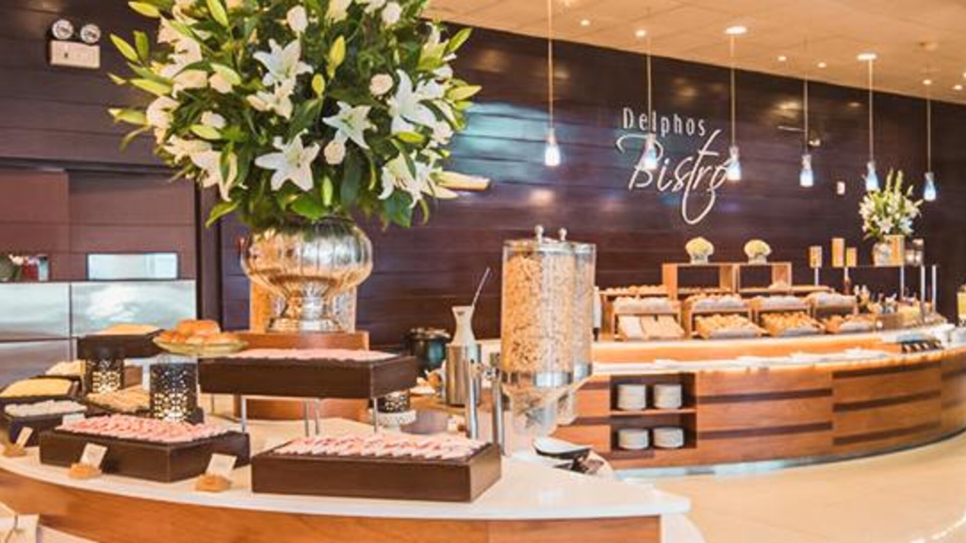 Delfines Hotel & Convention Center