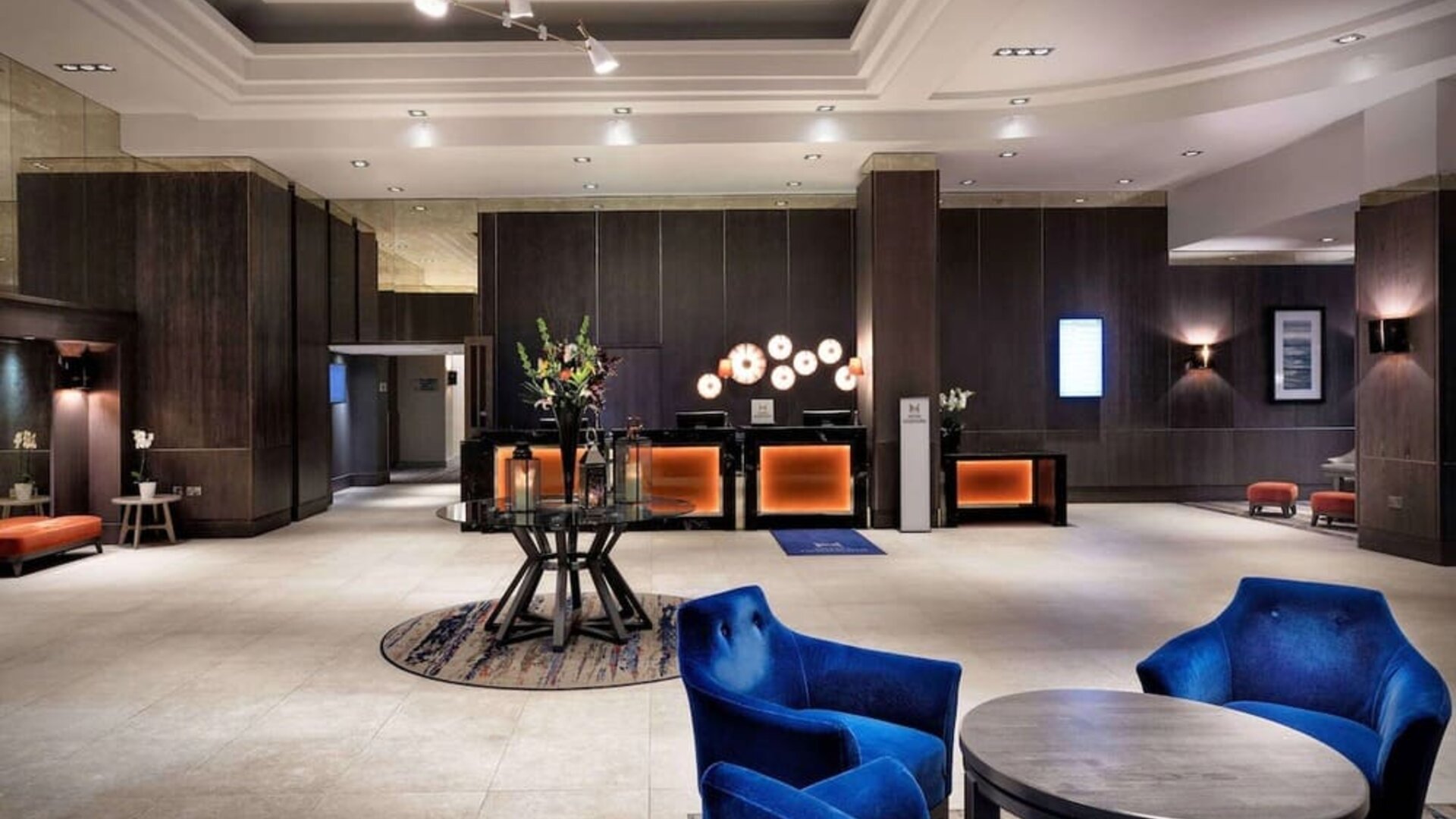 Lobby and coworking lounge at Doubletree by Hilton Glasgow Central.