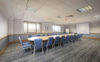 Professional meeting room at DoubleTree by Hilton Swindon. 