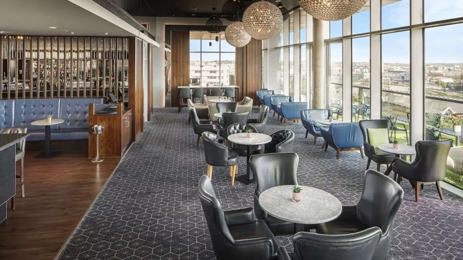 Dining area perfect for coworking at DoubleTree By Hilton Leeds City Centre.