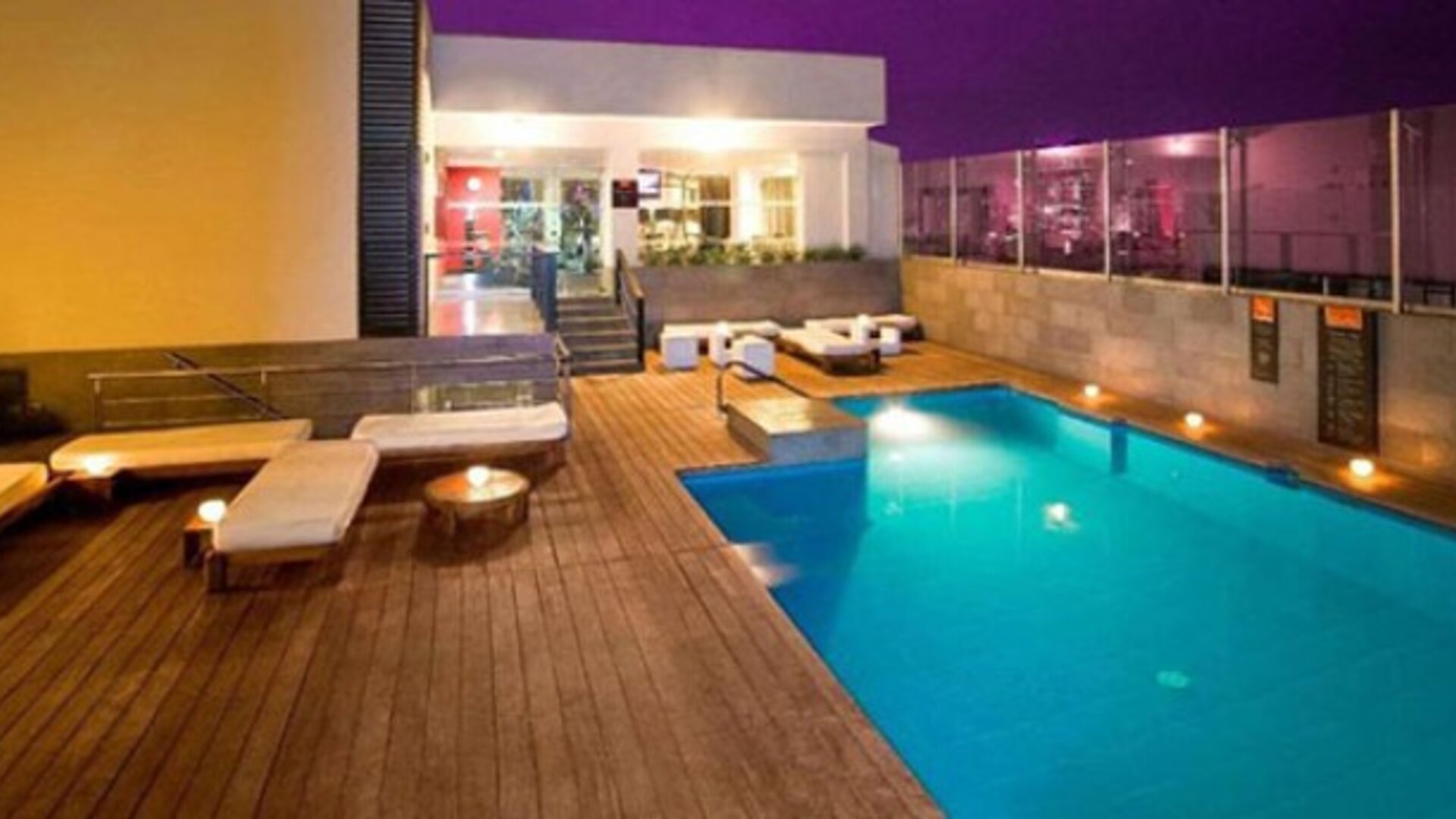 Radisson Hotel Decapolis Miraflores