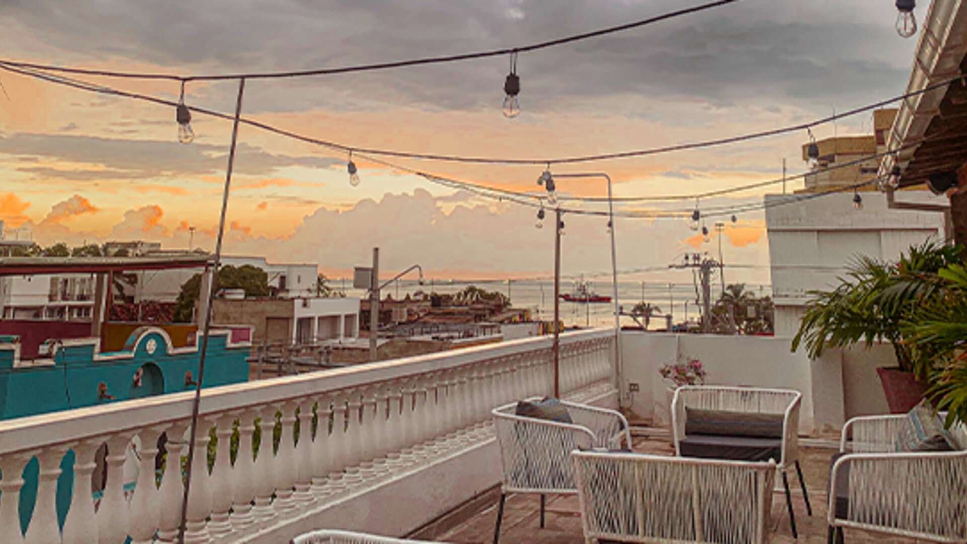 Hotel 1525 By GEH Suites