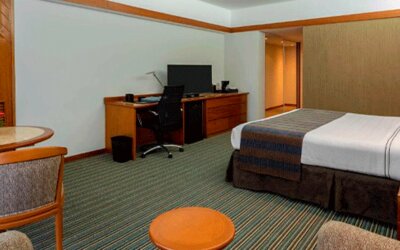 Sonesta Hotel El Olivar