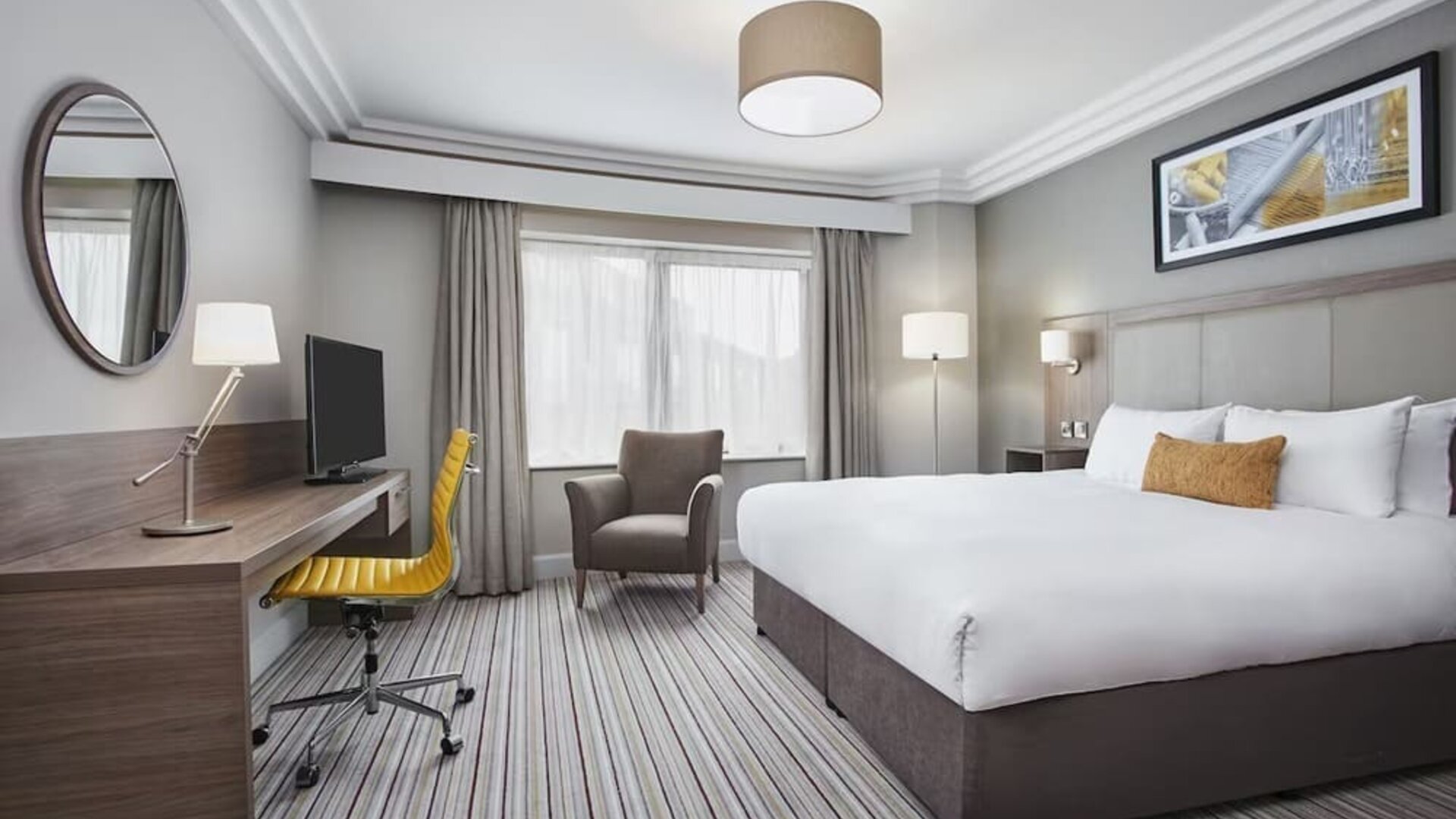 Day use room with work desk at Leonardo Hotel And Conference Venue Hinckley Island. 