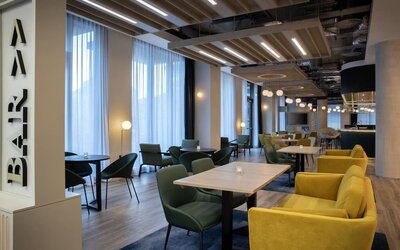 Hotel bar perfect for coworking at Leonardo Hotel Bristol City.
