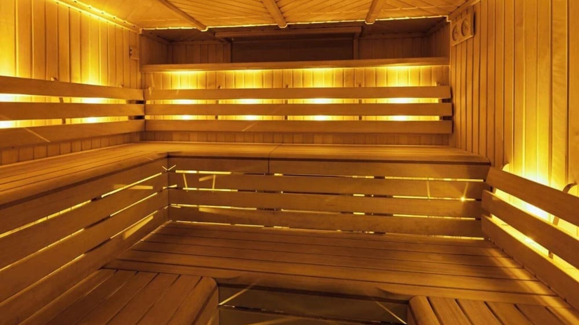 Steam room available at Leonardo Hotel Edinburgh Murrayfield.