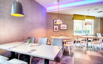 Dining area perfect for coworking at Leonardo Royal Hotel Edinburgh Haymarket. 