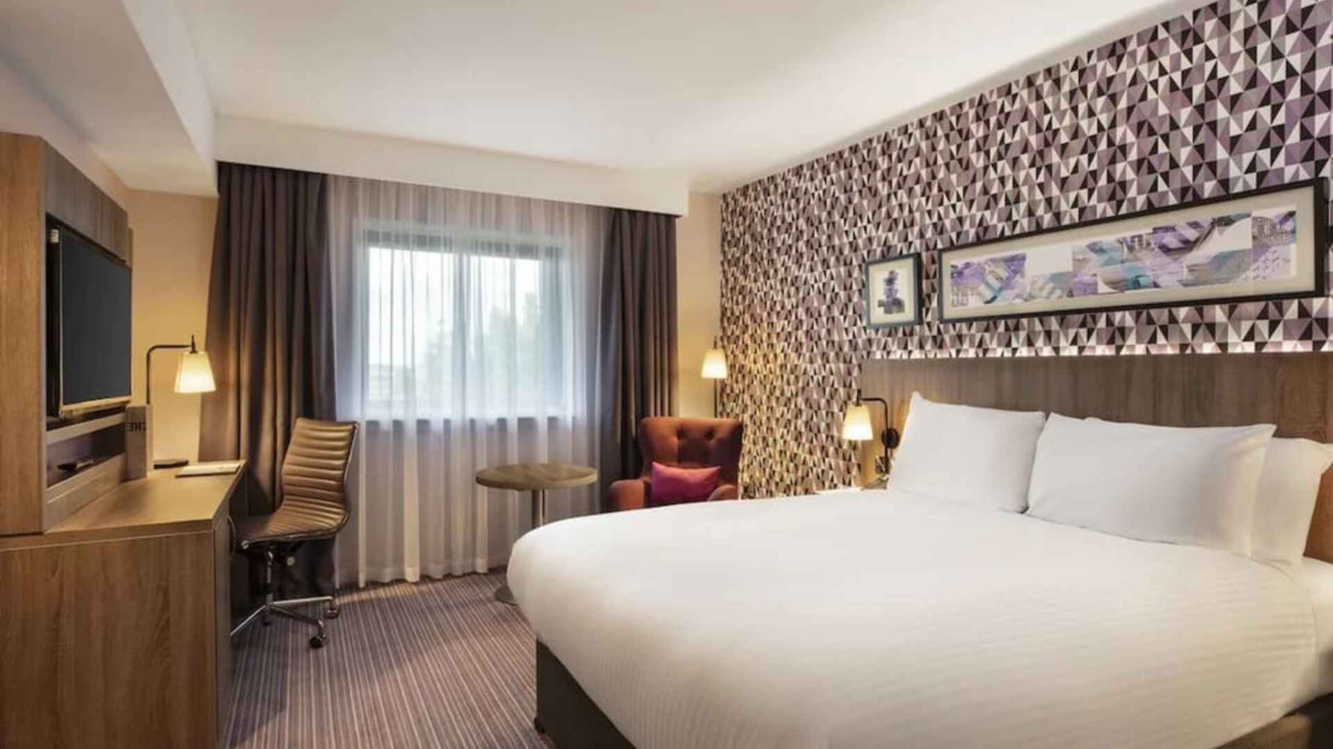 Day use room with work desk at Leonardo Hotel London Heathrow Airport.