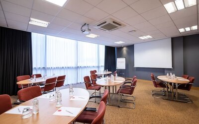 Meeting room at Leonardo Hotel Plymouth.