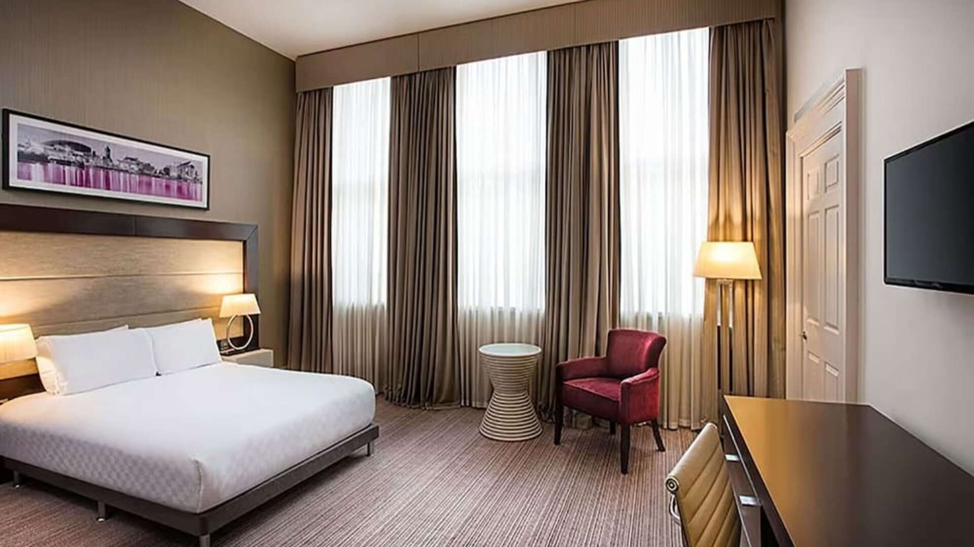 Spacious king room at Leonardo Hotel Cardiff.