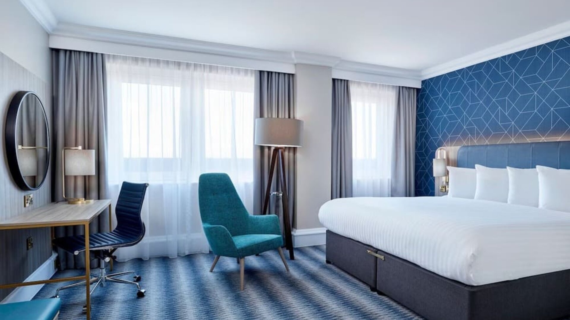 Day use room with natural light at Leonardo Hotel Southampton Grand Harbour.