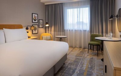 Day use room with natural light at DoubleTree By Hilton Edinburgh Airport.