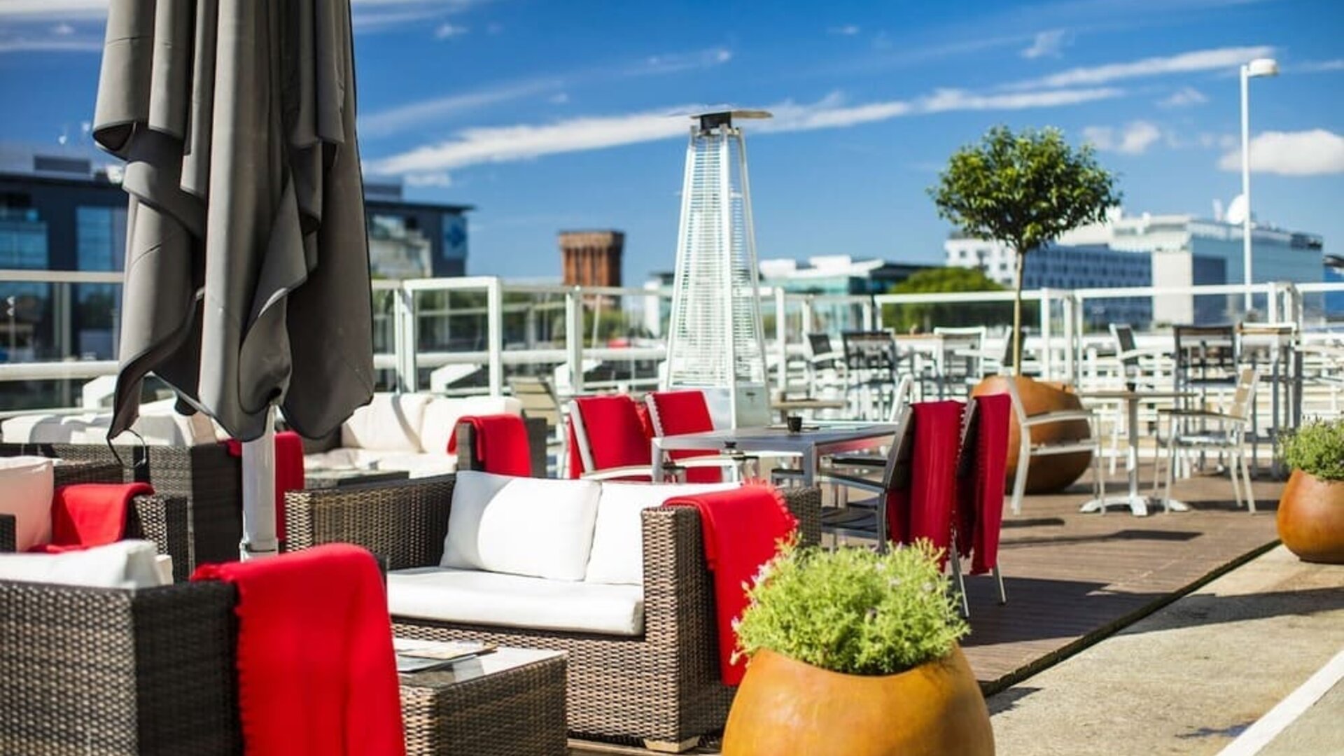 Terrace perfect for coworking at Hilton Garden Inn Glasgow City Centre.