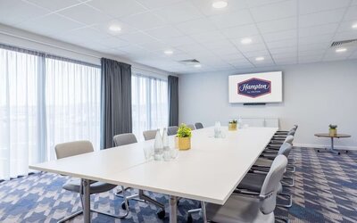 Professional meeting room at Hampton By Hilton Humberside Airport.