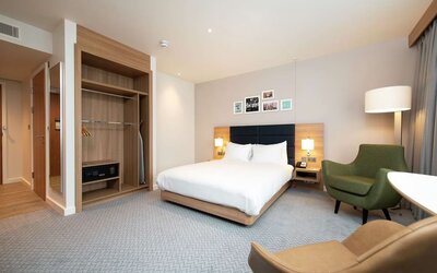 Spacious day use room at Hilton Garden Inn Abingdon Oxford.