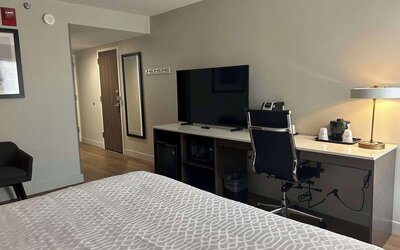 Romantic king room with TV at Best Western Plus Secaucus Meadowlands.
