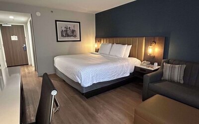 Spacious king room at Best Western Plus Secaucus Meadowlands.