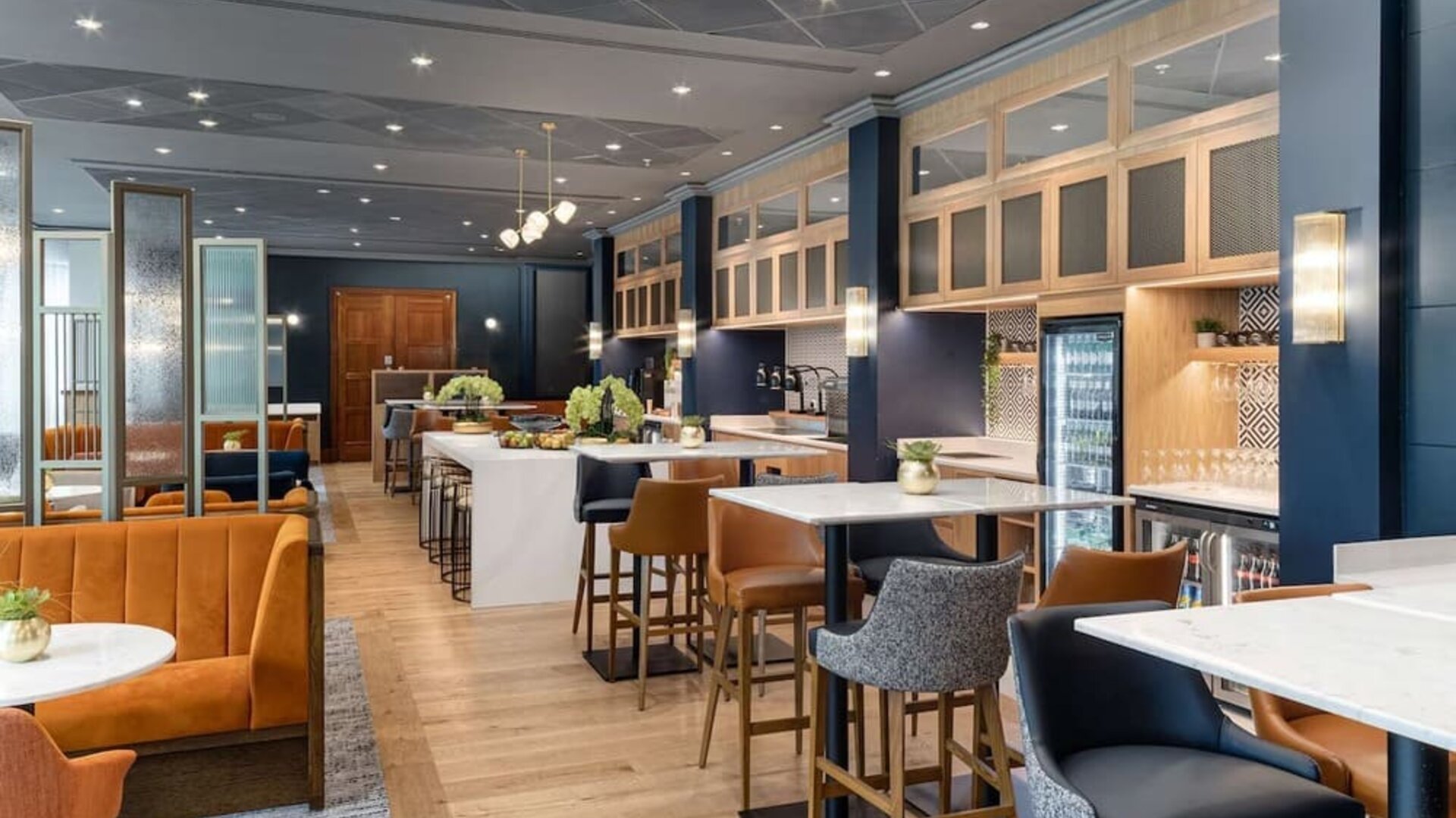 Hotel coffee shop and lounge area with comfortable sitting perfect for co-working at the Hilton Birmingham Metropole.