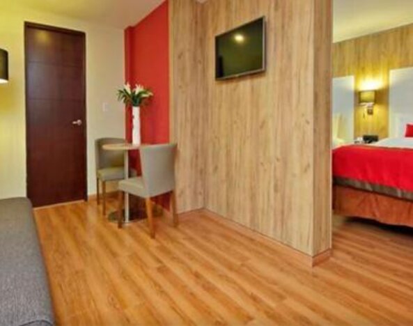 Hotel Ramada Panama Centro via Argentina