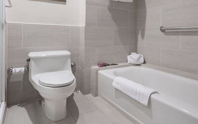 Courtyard by Marriott Panama Multiplaza Mall