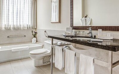 Courtyard by Marriott Panama Multiplaza Mall