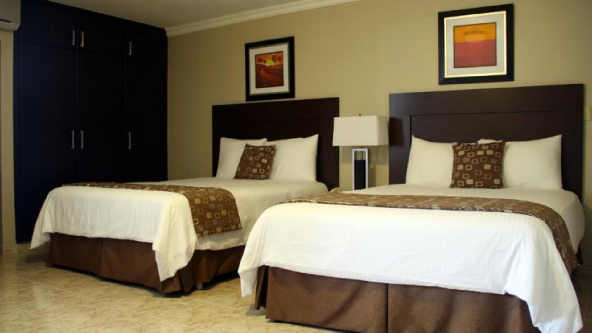 Apart Hotel Sevilla Suites