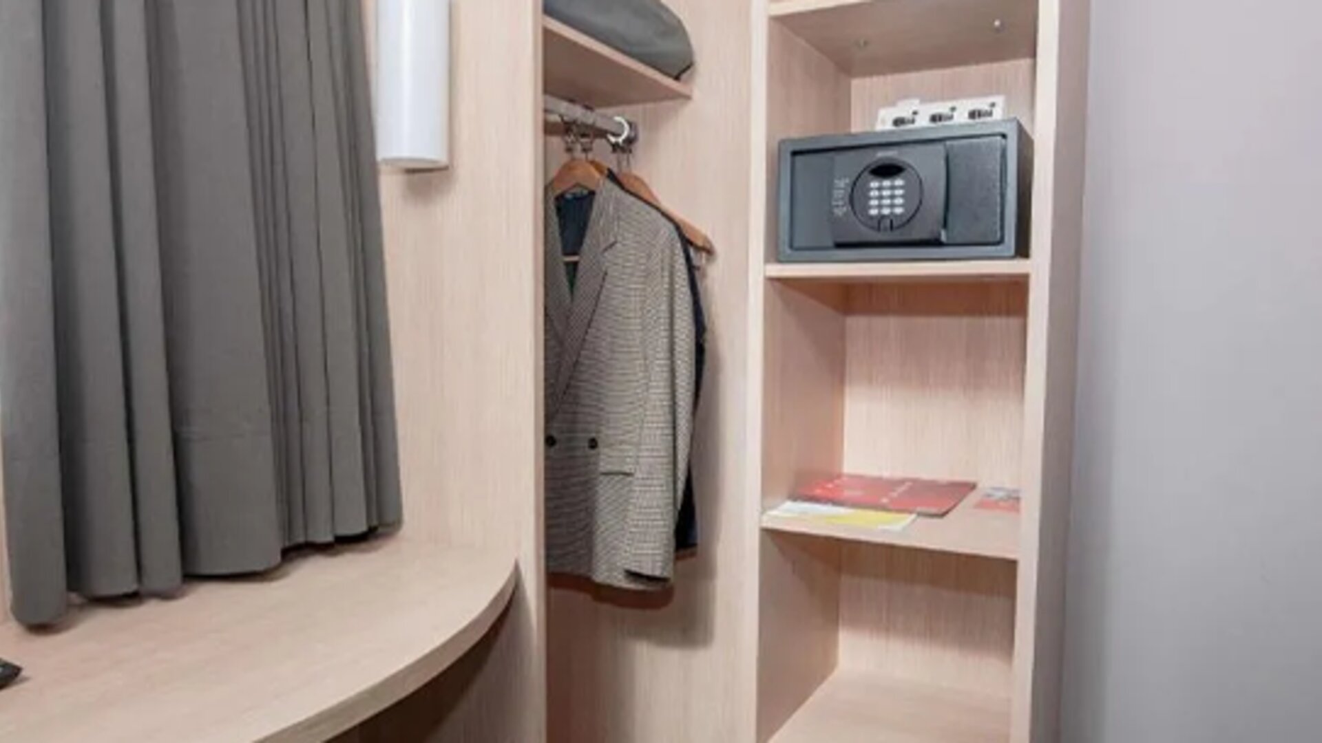 Ibis Medellín