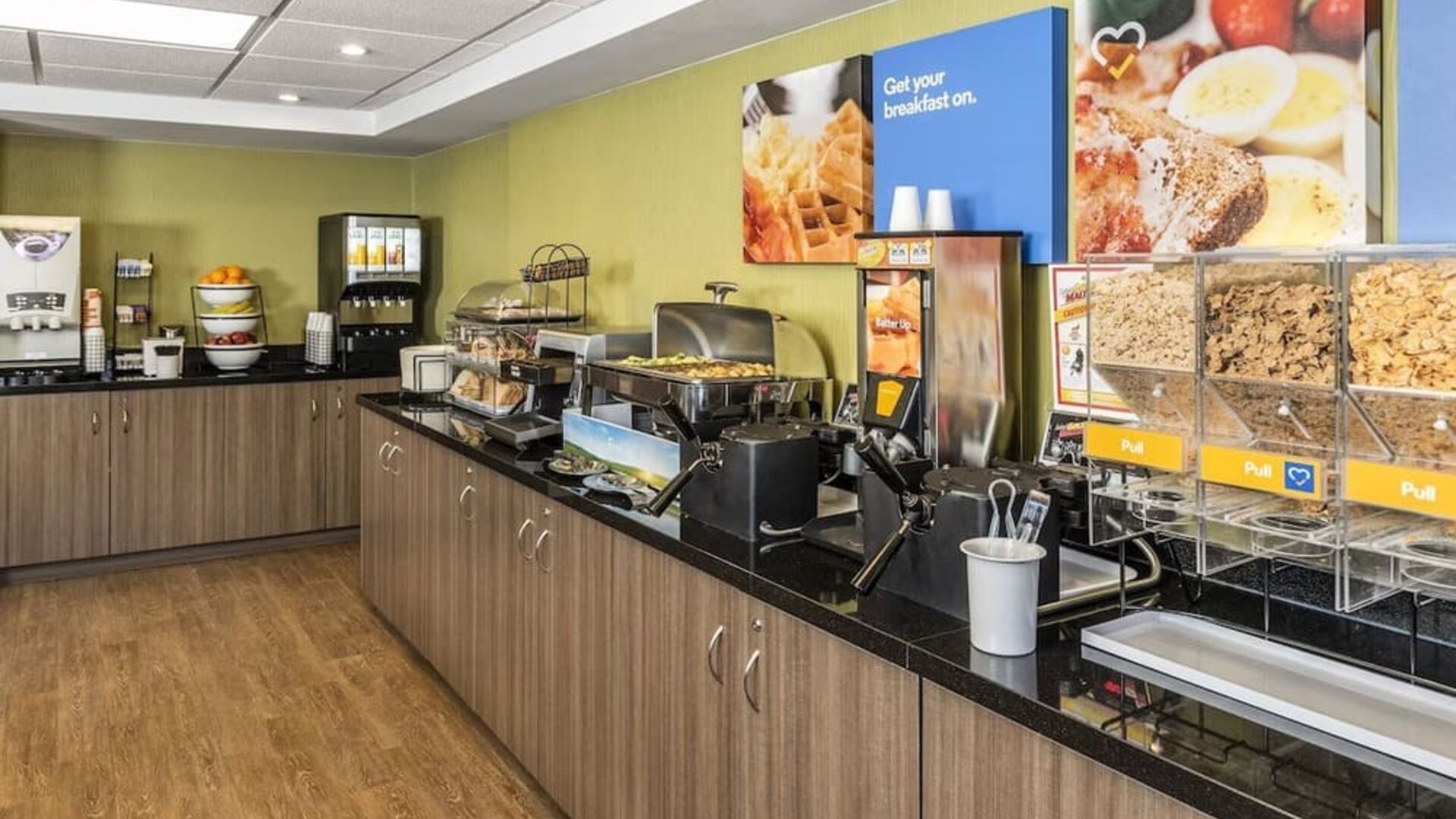 Breakfast buffet with hot and cold selections at Comfort Inn Brandon.
