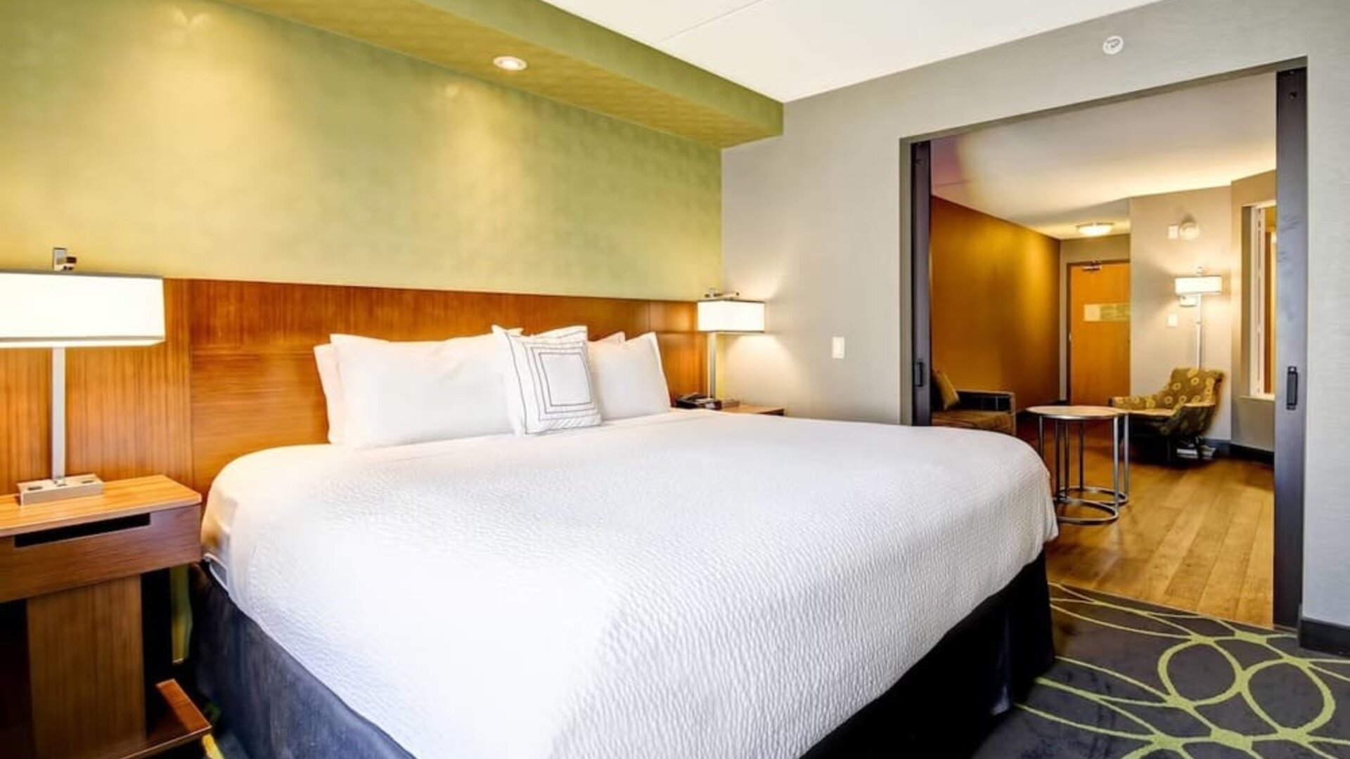 Day use room with living area at Fairfield By Marriott Guelph.