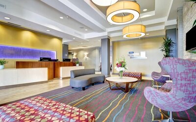Lobby and coworking lounge at Fairfield By Marriott Guelph.