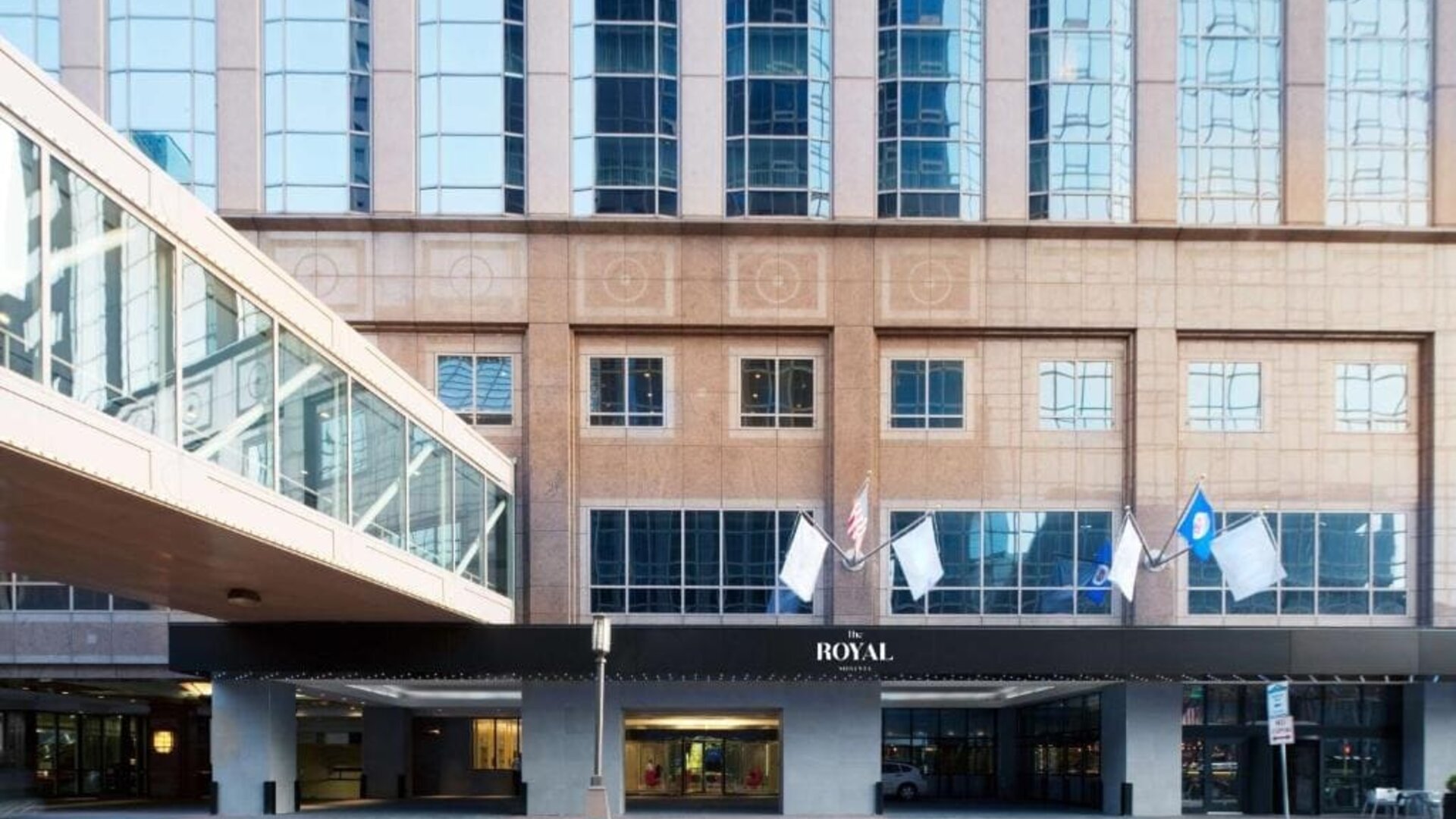 Exterior view of Royal Sonesta Minneapolis.