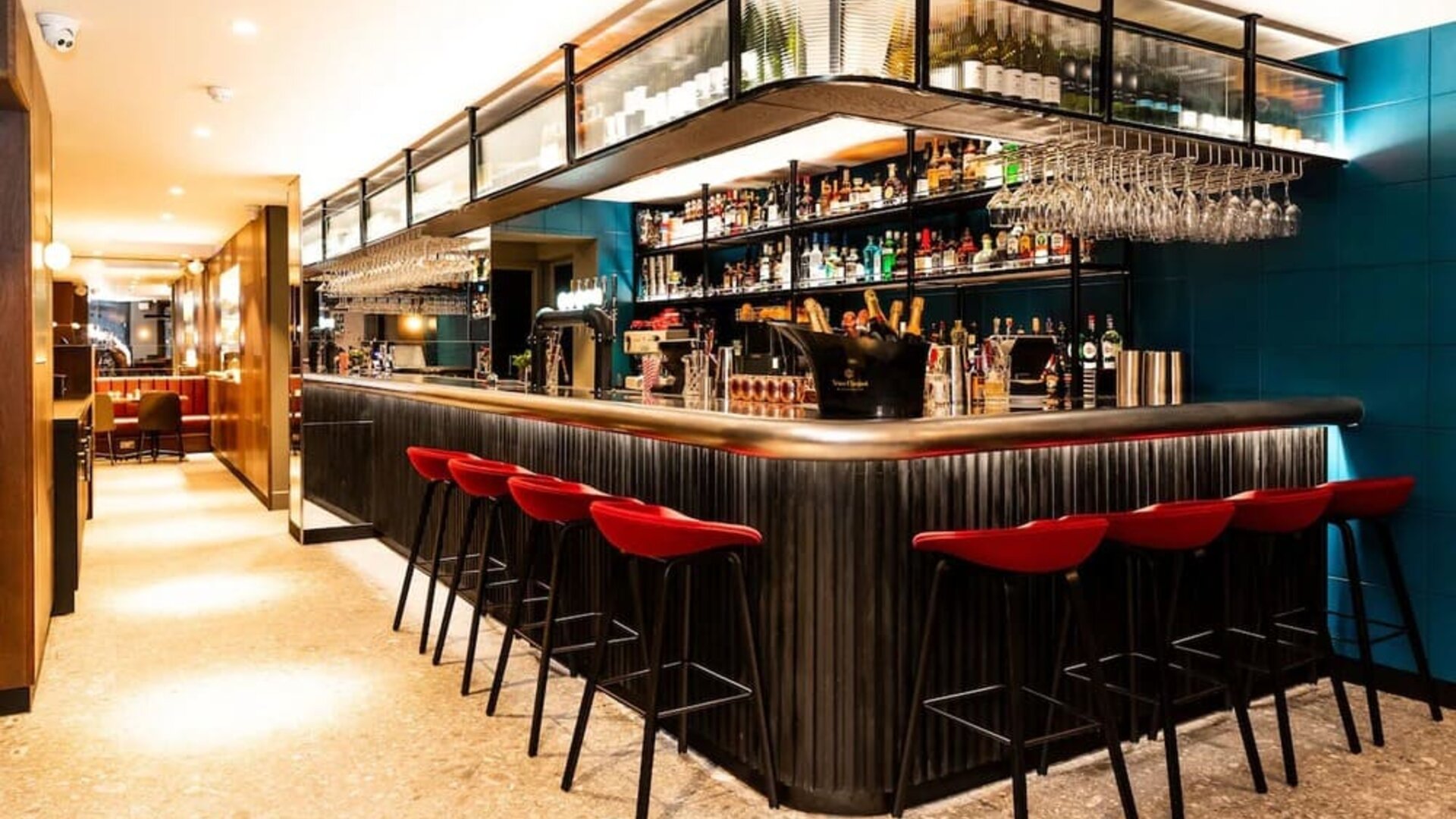 Hotel bar perfect for coworking at Euston Square Hotel.