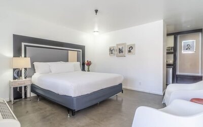 Spacious day use room at Aqua Soleil Hotel & Mineral Water Spa.