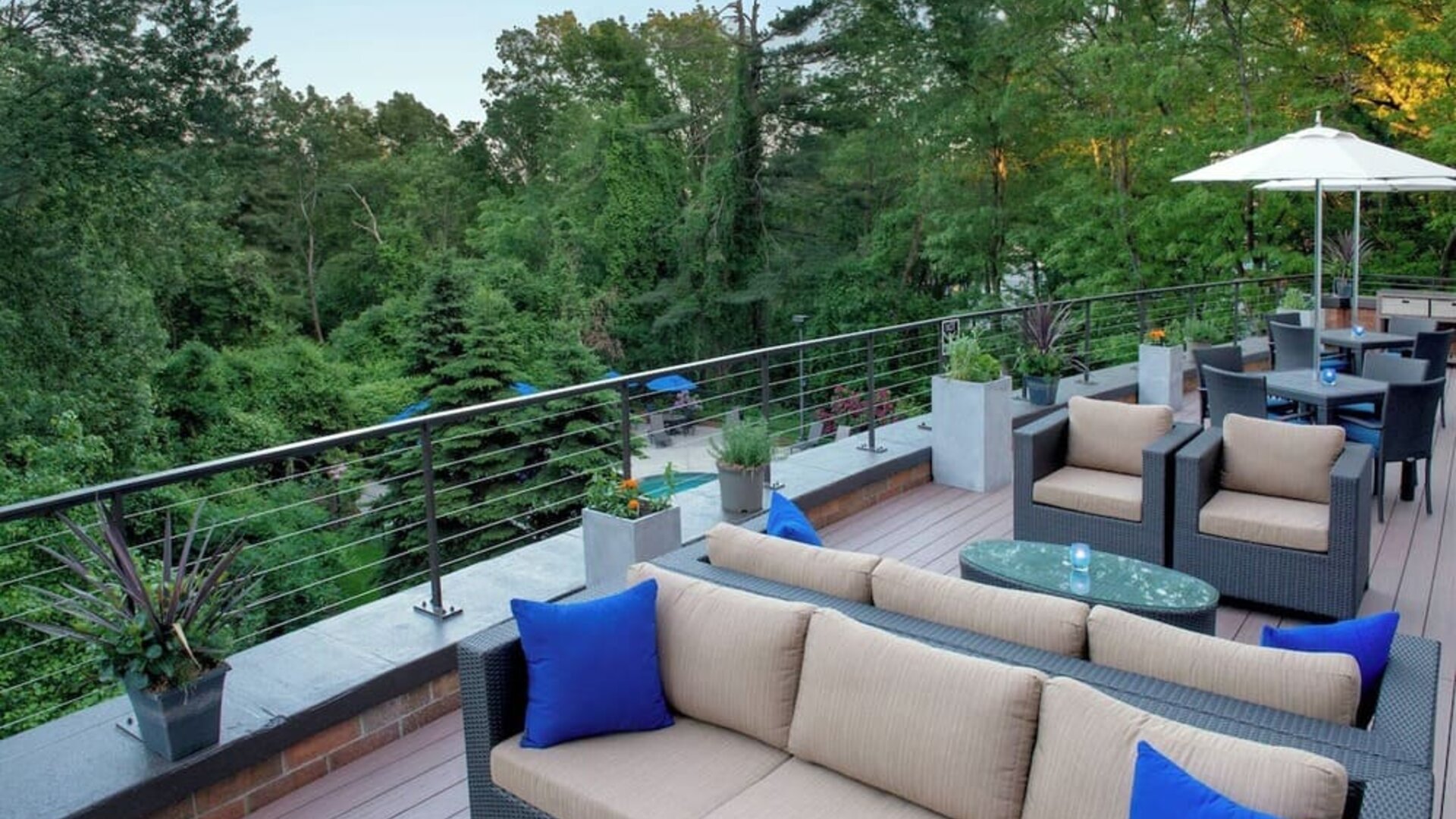 Outdoor terrace at Boston Marriott Burlington.